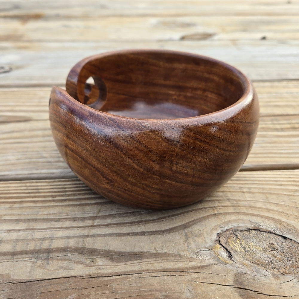 Hand carved wood bowl, small size yarn bowl wooden yarn bowl, knitting - Picture 5 of 11